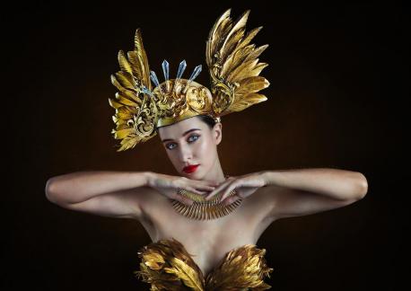 Like a queen