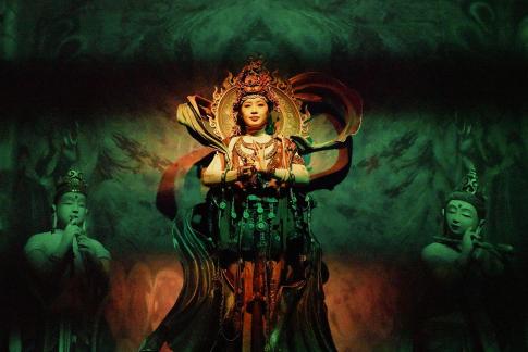 Dynamic Dunhuang Dance