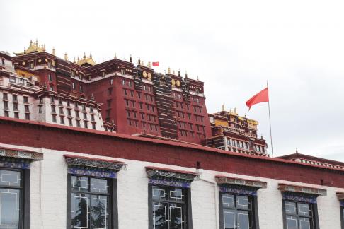 Take a photo in Xizang 10