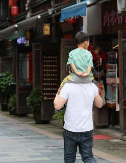 Riding a big horse 4