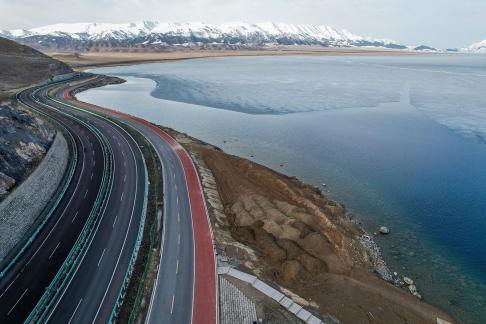 Winter frozen lake 8