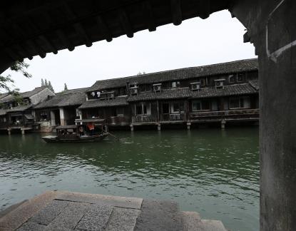 Singing on the green waves 27