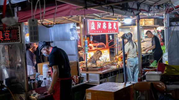 Urban late night snack stalls 4