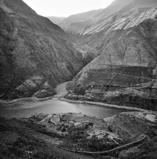 Mountains and waters intertwine 25