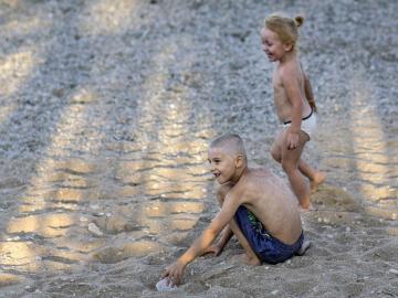 Children on beach-4