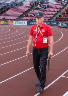 The Seriff of the Track