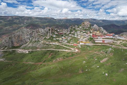 Colorful settlement 4