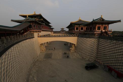 Visit the ancient city 18