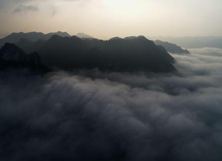 Between Yunshan Mountains 8