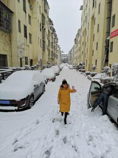 Snowy scenery 16