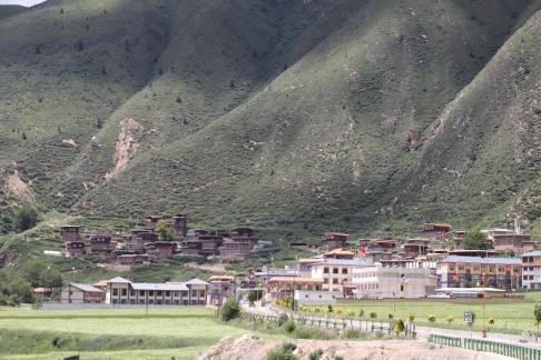 Mountain Dwelling Scene 1
