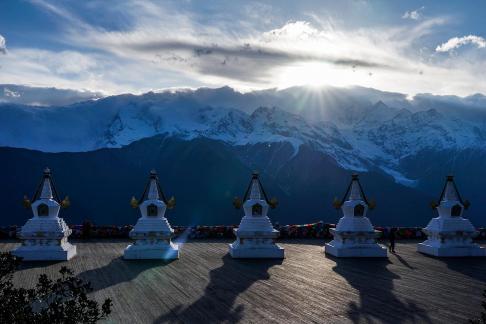 Snowy Mountain Stupa 27