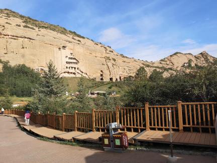 Horseshoe Thousand Buddha 13