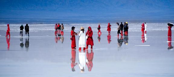 Tourists on Chaka Salt Lake