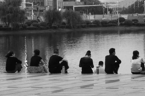 Silent by the lakeside 7