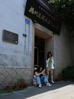 Watchman in front of the door 10