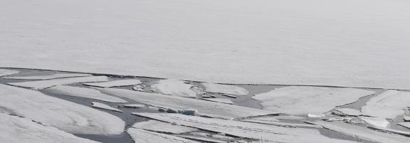 Snowy Lake scenery 35