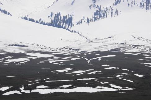 Celestial snow without dust 20