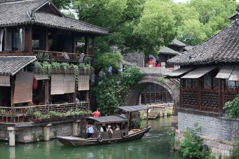The sound of rowing in Jiangnan 13