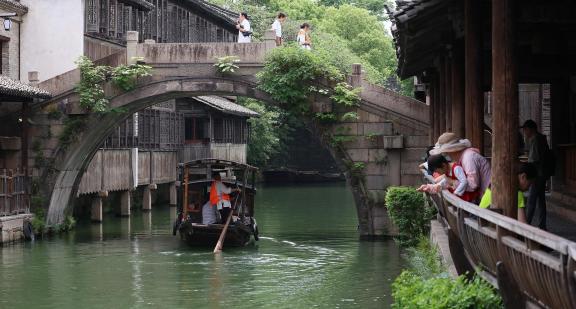 The sound of rowing in Jiangnan 7