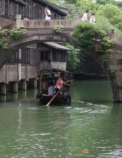 The sound of rowing in Jiangnan 8