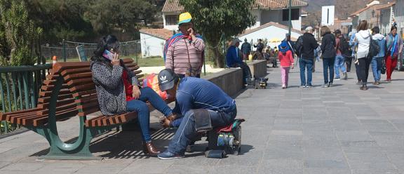 Shoe shine Cusco