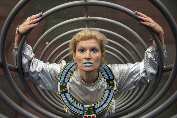 Space lady-2
