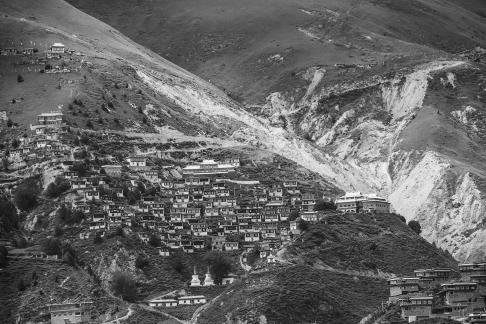Mountain Dwelling Scene 29