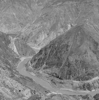 Mountains and waters intertwine 14