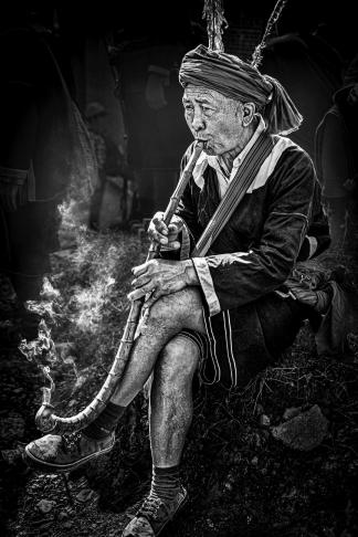 An old smoking man post