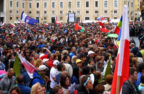 People in the square26
