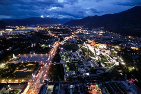 Red and White Symphony 15