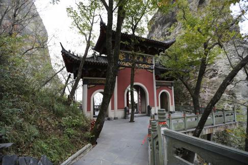 The gate of the mountain road 3