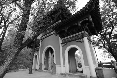 The gate of the mountain road 7