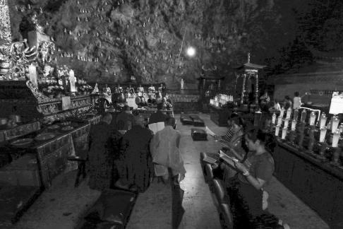 Buddha Cave Bright 7