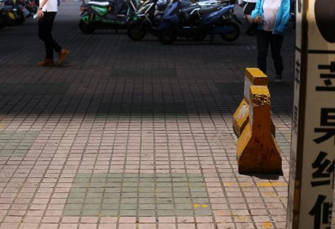 Order on the street corner 2