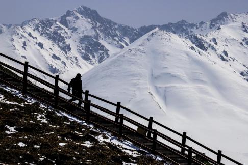 Seeing the snow capped mountains 23