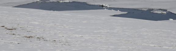 Snowy Lake scenery 3