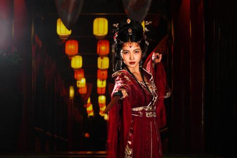 Sword Shadow Female Hero