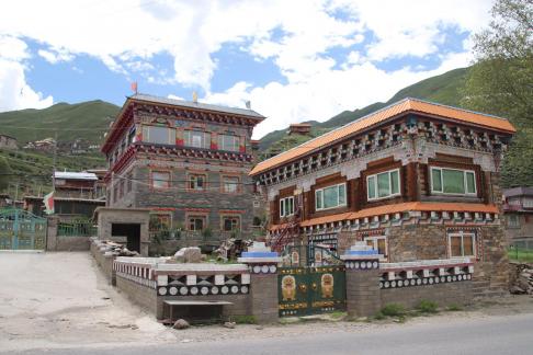 Tibetan houses 2