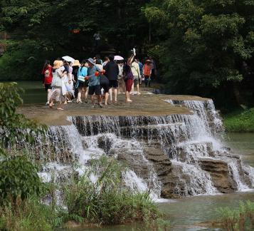 The Journey Along the Shuo River 5