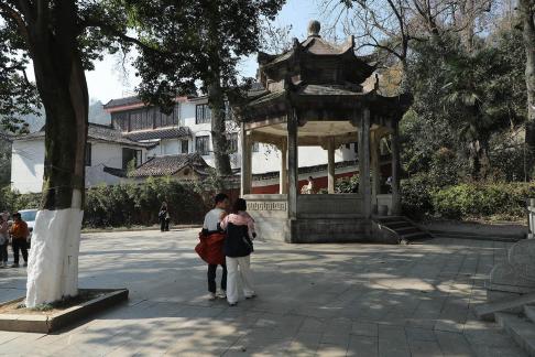 Journey to Yuelu Mountain 33
