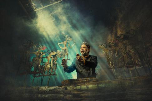 Dalang Wayang Kulit 1