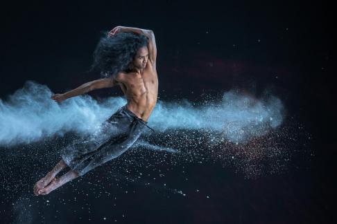 Flying dancer