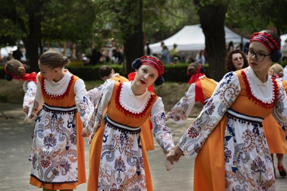 In a round dance