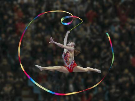 Ribbon dance 12