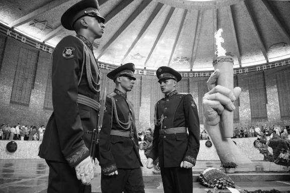 At the eternal flame-2