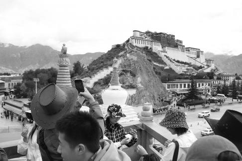 Take a photo in Xizang 18