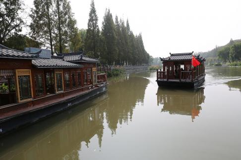 Visit the ancient city 96