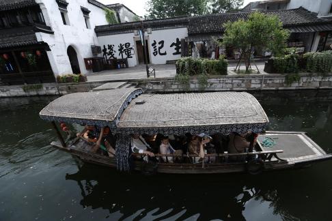 Boating in the Water Lane 8